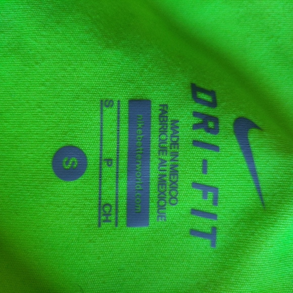 Nike dry fit running t shirt - Picture 3 of 4